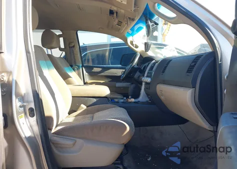 2008 Toyota Tundra Sr5 5.7L V8 z USA, uszkodzony, nr VIN 5TFDV541X8X044951